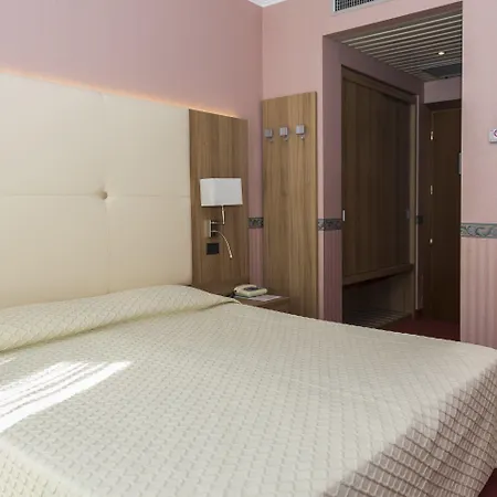 德拉托雷酒店 斯特雷萨