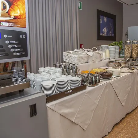 德拉托雷酒店 3*