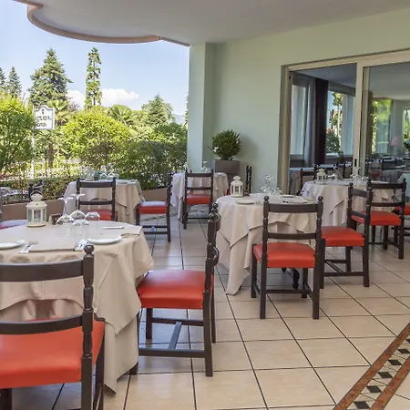 德拉托雷酒店 3* 斯特雷萨