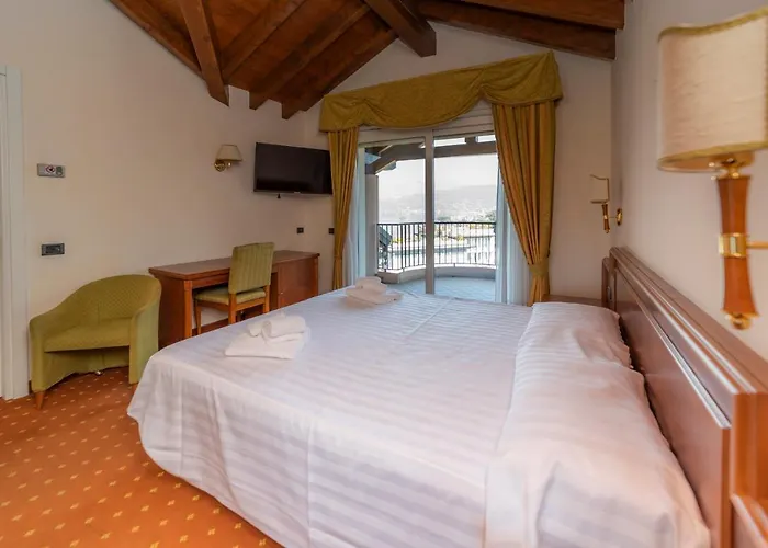 Della Torre Ξενοδοχείο Στρέσα