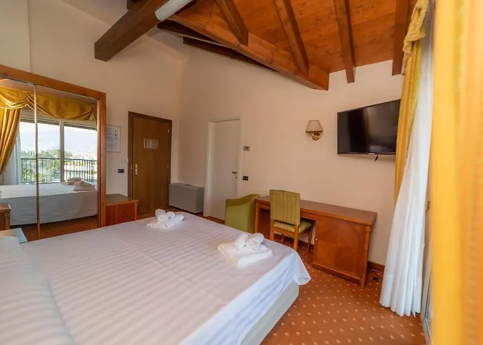 Ξενοδοχείο Della Torre